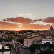 raymond-schiopu-wYzlVtsrWvM-unsplash Рим